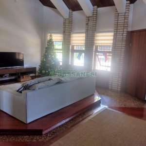 Casa com 892m², 7 dormitórios, 4 vagas, no bairro Petrópolis em Caxias do Sul para Alugar ou Comprar