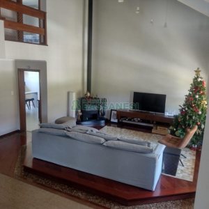 Casa com 892m², 7 dormitórios, 4 vagas, no bairro Petrópolis em Caxias do Sul para Alugar ou Comprar