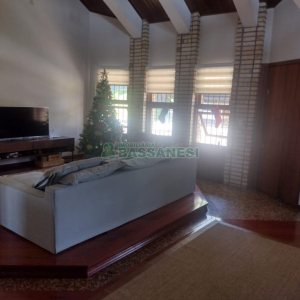 Casa com 892m², 7 dormitórios, 4 vagas, no bairro Petrópolis em Caxias do Sul para Alugar ou Comprar