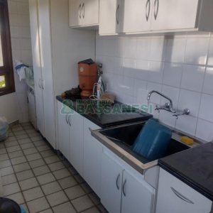 Casa com 892m², 7 dormitórios, 4 vagas, no bairro Petrópolis em Caxias do Sul para Alugar ou Comprar