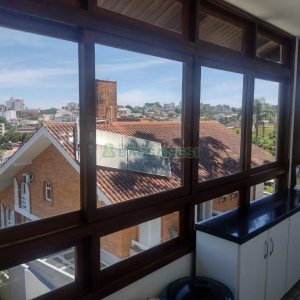 Casa com 892m², 7 dormitórios, 4 vagas, no bairro Petrópolis em Caxias do Sul para Alugar ou Comprar