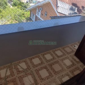 Casa com 892m², 7 dormitórios, 4 vagas, no bairro Petrópolis em Caxias do Sul para Alugar ou Comprar