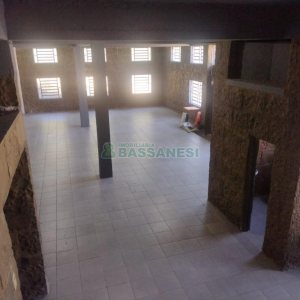 Casa com 892m², 7 dormitórios, 4 vagas, no bairro Petrópolis em Caxias do Sul para Alugar ou Comprar