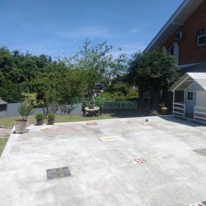 Casa com 892m², 7 dormitórios, 4 vagas, no bairro Petrópolis em Caxias do Sul para Alugar ou Comprar