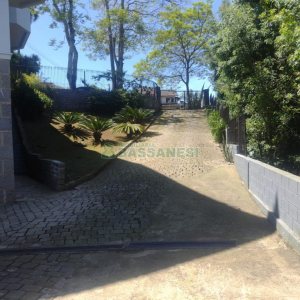 Casa com 892m², 7 dormitórios, 4 vagas, no bairro Petrópolis em Caxias do Sul para Alugar ou Comprar