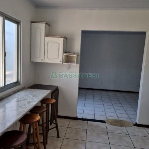Casa com 172m², 3 dormitórios, no bairro Charqueadas em Caxias do Sul para Comprar
