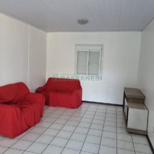 Casa com 172m², 3 dormitórios, no bairro Charqueadas em Caxias do Sul para Comprar