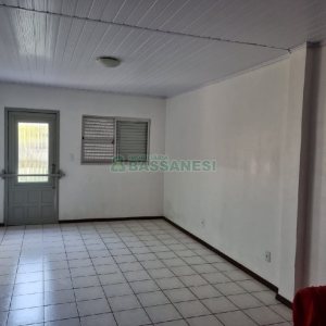 Casa com 172m², 3 dormitórios, no bairro Charqueadas em Caxias do Sul para Comprar