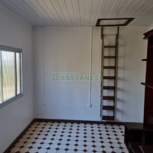 Casa com 172m², 3 dormitórios, no bairro Charqueadas em Caxias do Sul para Comprar