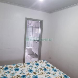 Casa com 172m², 3 dormitórios, 2 vagas, no bairro Charqueadas em Caxias do Sul para Comprar