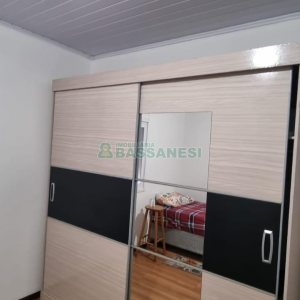 Casa com 172m², 3 dormitórios, 2 vagas, no bairro Charqueadas em Caxias do Sul para Comprar