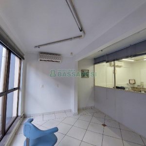 Loja Mobiliada com 120m², no bairro São Pelegrino em Caxias do Sul para Alugar