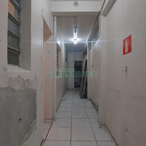 Loja com 56m², no bairro Centro em Caxias do Sul para Alugar