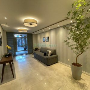 Apto Mobiliado com 85m², 2 dormitórios, 2 vagas, no bairro Panazzolo em Caxias do Sul para Comprar