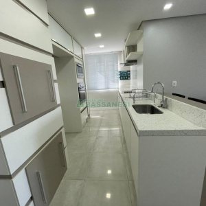 Apto Mobiliado com 85m², 2 dormitórios, 2 vagas, no bairro Panazzolo em Caxias do Sul para Comprar
