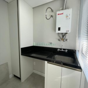 Apto Mobiliado com 85m², 2 dormitórios, 2 vagas, no bairro Panazzolo em Caxias do Sul para Comprar