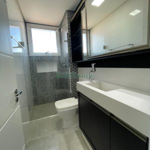 Apto Mobiliado com 85m², 2 dormitórios, 2 vagas, no bairro Panazzolo em Caxias do Sul para Comprar