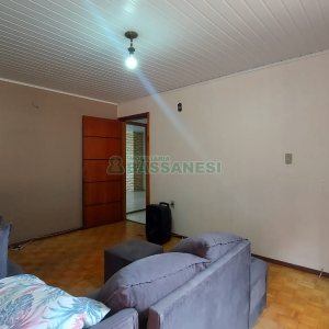 Casa com 219m², 6 dormitórios, 4 vagas, no bairro Panazzolo em Caxias do Sul para Comprar