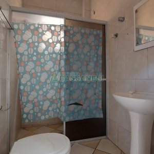 Casa com 219m², 6 dormitórios, 4 vagas, no bairro Panazzolo em Caxias do Sul para Comprar