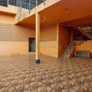 Casa com 219m², 6 dormitórios, 4 vagas, no bairro Panazzolo em Caxias do Sul para Comprar