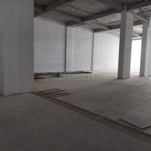 Loja com 583m², no bairro Villagio Iguatemi em Caxias do Sul para Alugar