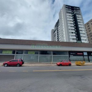 Loja com 740m², no bairro Villagio Iguatemi em Caxias do Sul para Alugar