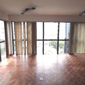 Sala Mobiliada com 112m², no bairro São Pelegrino em Caxias do Sul para Alugar ou Comprar