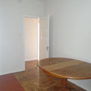 Apartamento com 70m², 2 dormitórios, no bairro São Pelegrino em Caxias do Sul para Comprar