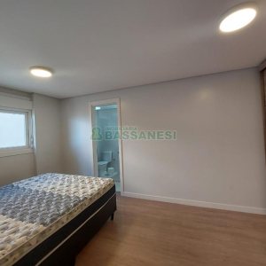 Apto Mobiliado com 65m², 2 dormitórios, 1 vaga, no bairro Villagio Iguatemi em Caxias do Sul para Alugar