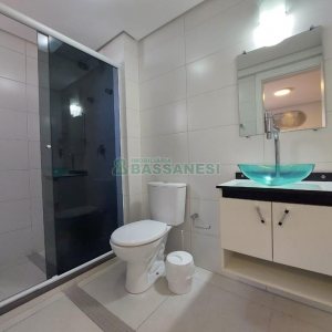 Apto Mobiliado com 65m², 2 dormitórios, 1 vaga, no bairro Villagio Iguatemi em Caxias do Sul para Alugar