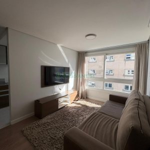 Apto Mobiliado com 65m², 2 dormitórios, 1 vaga, no bairro Villagio Iguatemi em Caxias do Sul para Alugar