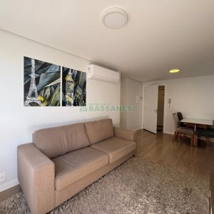 Apto Mobiliado com 65m², 2 dormitórios, 1 vaga, no bairro Villagio Iguatemi em Caxias do Sul para Alugar