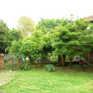 Predio com 99m², 3 dormitórios, 1 vaga, no bairro Pio X em Caxias do Sul para Comprar