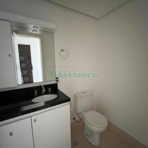 Apartamento com 80m², 2 dormitórios, 2 vagas, no bairro Santa Catarina em Caxias do Sul para Alugar