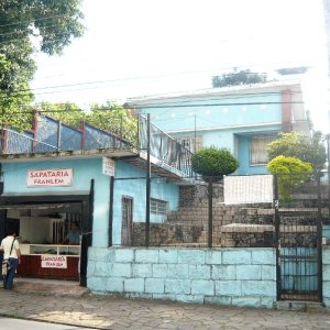 Casa com 180m², 3 dormitórios, 1 vaga, no bairro Centro em Caxias do Sul para Comprar