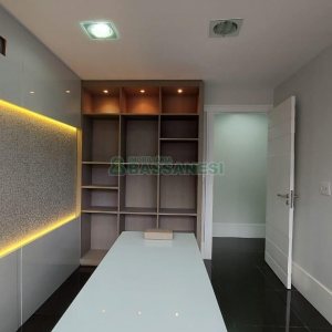 Sala Mobiliada com 97m², no bairro Panazzolo em Caxias do Sul para Comprar