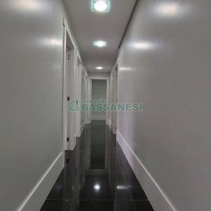 Sala Mobiliada com 97m², no bairro Panazzolo em Caxias do Sul para Comprar