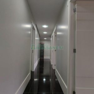 Sala Mobiliada com 97m², no bairro Panazzolo em Caxias do Sul para Comprar