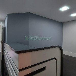 Sala Mobiliada com 97m², no bairro Panazzolo em Caxias do Sul para Comprar