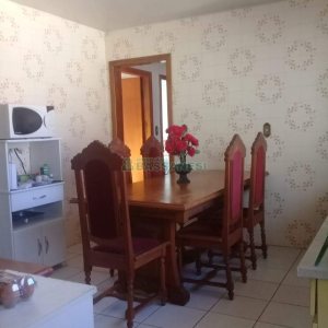 Casa com 156m², 3 dormitórios, 1 vaga, no bairro Panazzolo em Caxias do Sul para Comprar
