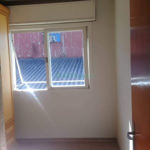 Casa com 156m², 3 dormitórios, 1 vaga, no bairro Panazzolo em Caxias do Sul para Comprar