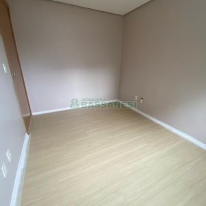Apartamento com 42m², 1 dormitório, 1 vaga, no bairro Petrópolis em Caxias do Sul para Alugar