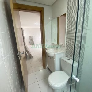 Apartamento com 42m², 1 dormitório, 1 vaga, no bairro Petrópolis em Caxias do Sul para Alugar