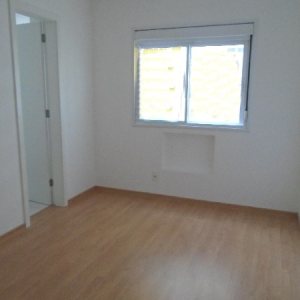 Apartamento com 72m², 3 dormitórios, 2 vagas, no bairro Santa Catarina em Caxias do Sul para Comprar