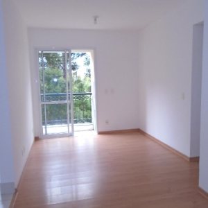 Apartamento com 72m², 3 dormitórios, 2 vagas, no bairro Santa Catarina em Caxias do Sul para Comprar