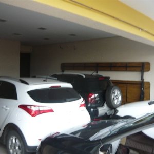 Casa com 330m², 3 dormitórios, 4 vagas, no bairro Colina Sorriso em Caxias do Sul para Comprar