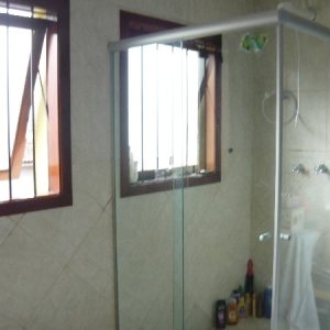 Casa com 330m², 3 dormitórios, 4 vagas, no bairro Colina Sorriso em Caxias do Sul para Comprar