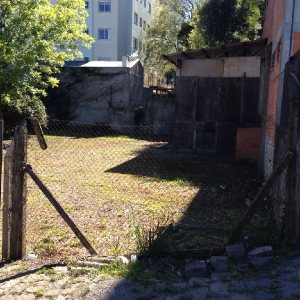 Terreno com 676m², no bairro Salgado Filho em Caxias do Sul para Comprar