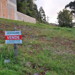 Terreno com 340m², no bairro Monte Bérico em Caxias do Sul para Comprar