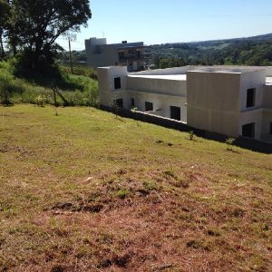 Terreno com 680m², no bairro Santa Catarina em Caxias do Sul para Comprar